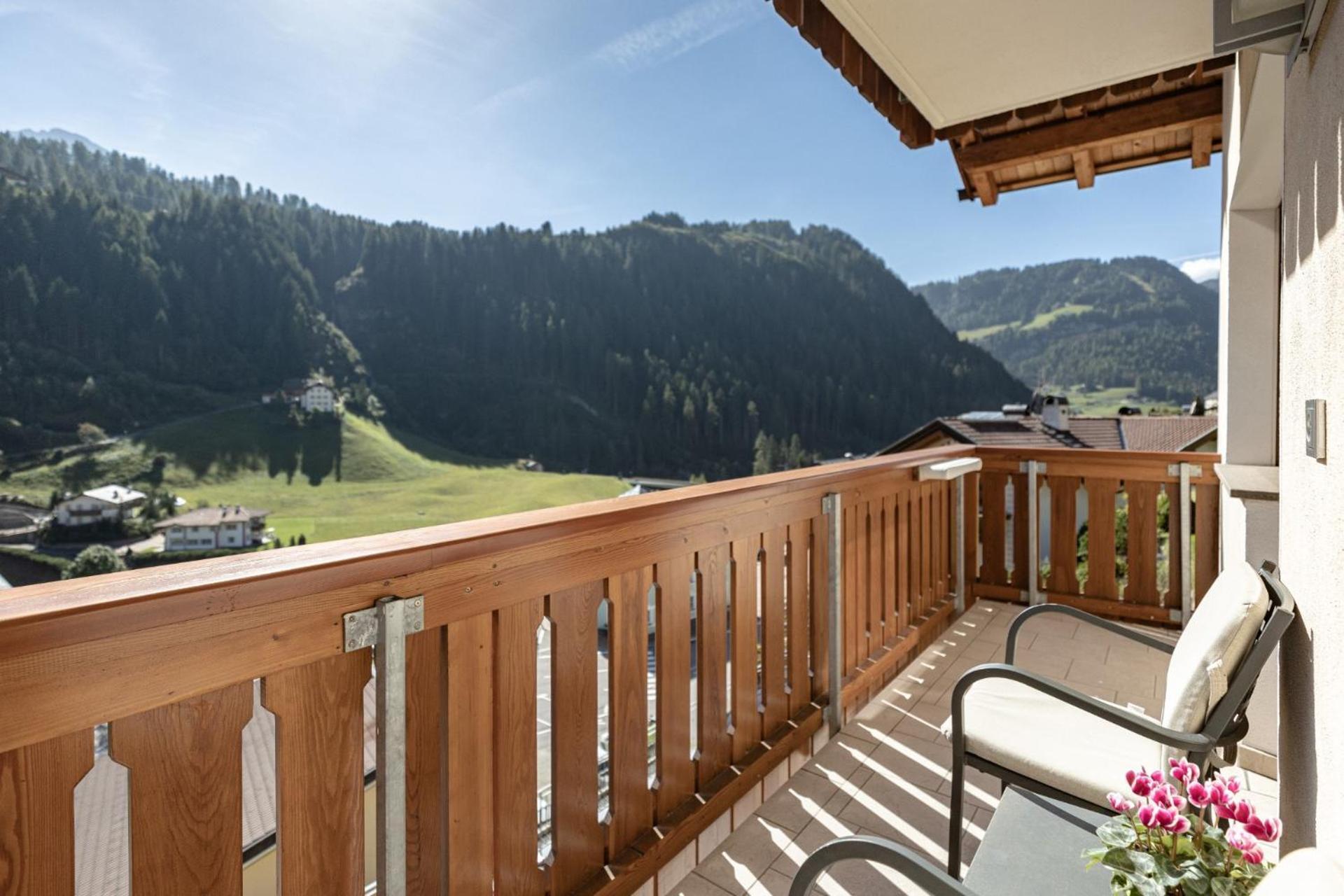Apartments Soval Santa Cristina Val Gardena المظهر الخارجي الصورة